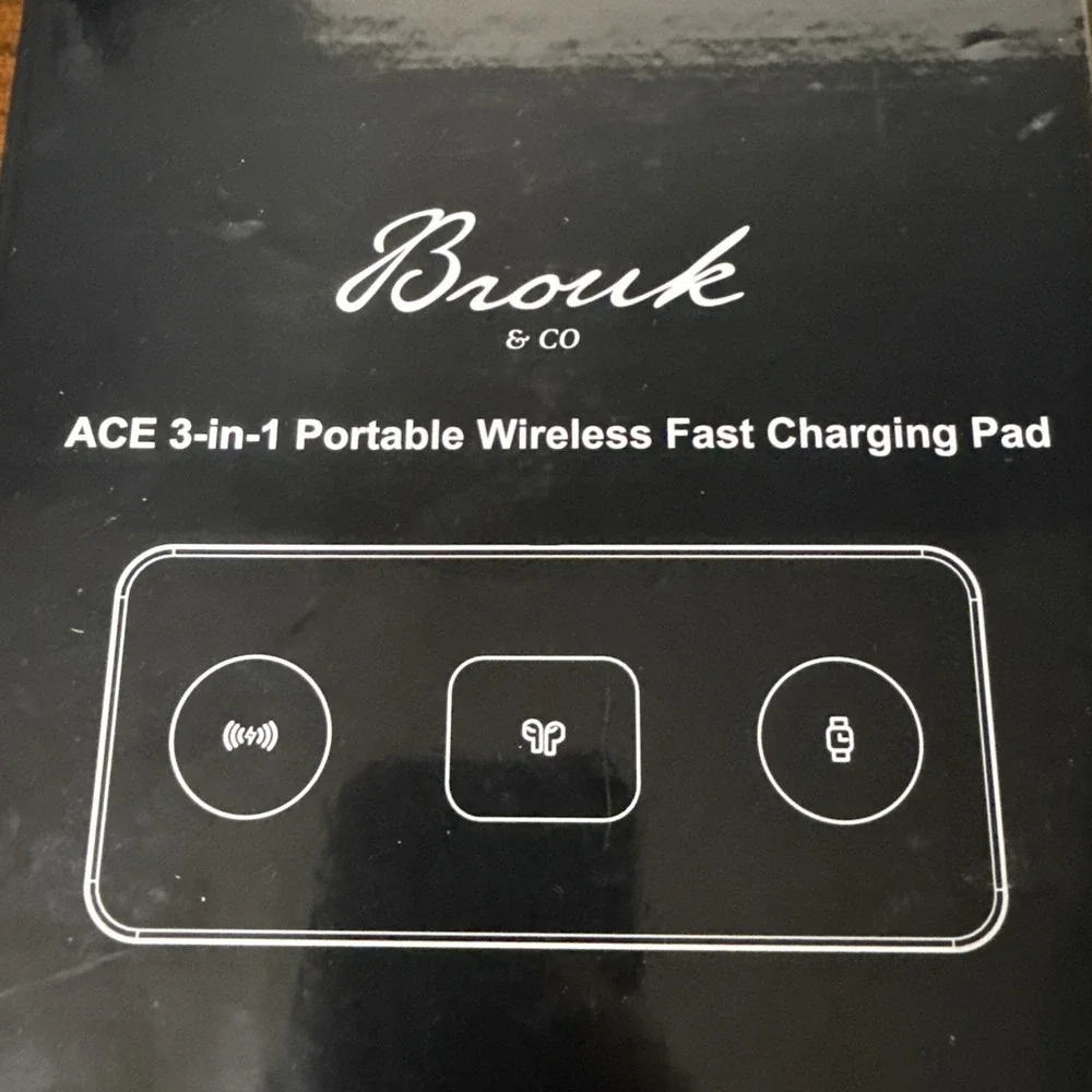Brouk and Co ACE 3-in-1 Portable Wireless Fast Charging Pad